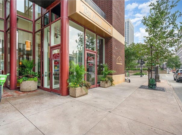 168 6th Street E, Saint Paul, MN 55101