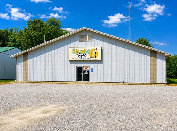 3220 S Highway 32, El Dorado Springs, MO 64744