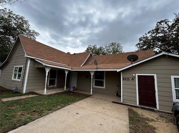 910 West Long Street, Stephenville, TX 76401