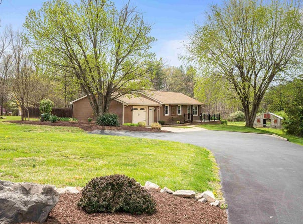 3002 RESORT DR, MCGAHEYSVILLE, VA 22840