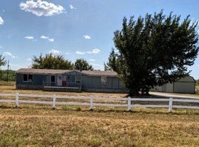 866 Old Church Road, Waxahachie, TX 75165