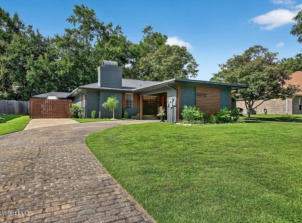88392 E Diamondhead Drive, Diamondhead, MS 39525