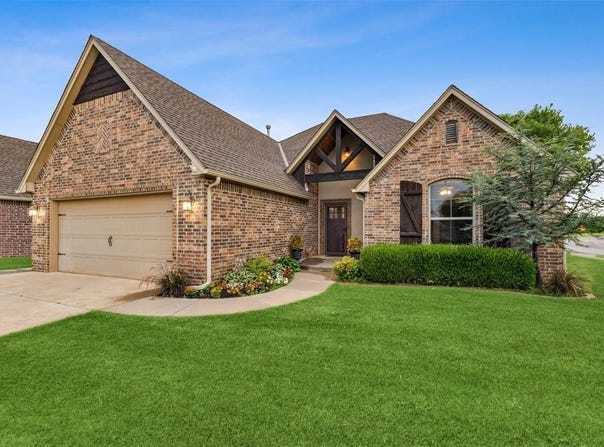 14013 Savannah River Way, Yukon, OK 73099