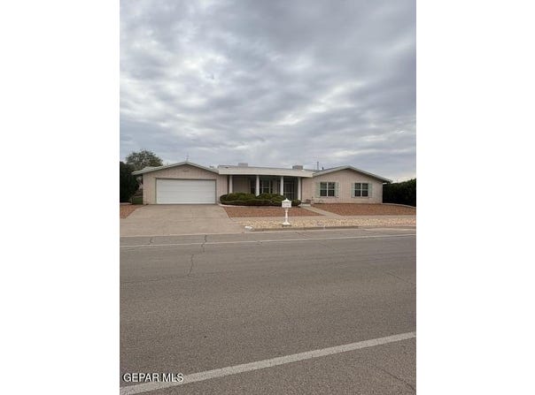 10700 Janway Drive, El Paso, TX 79935