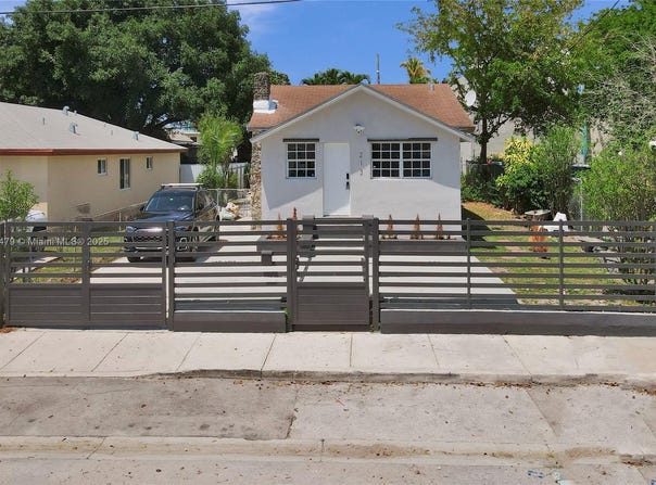213 NW 34th Ter, Miami, FL 33127