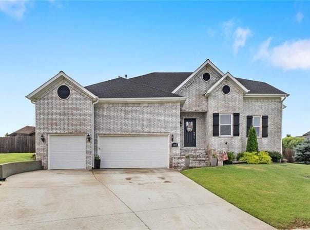 1017 Marbella  CT, Cave Springs, AR 72718