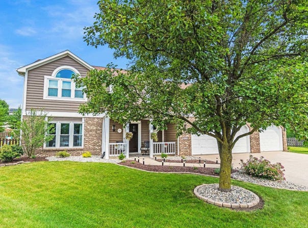 10729 Lone Tree Place, Fort Wayne, IN 46818-8879