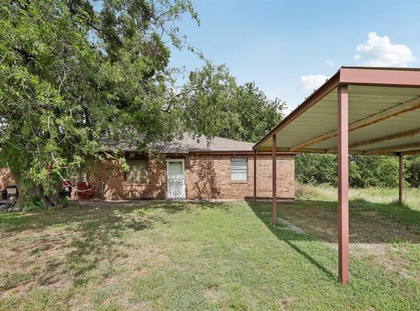 121 Cindy Lane, Weatherford, TX 76085