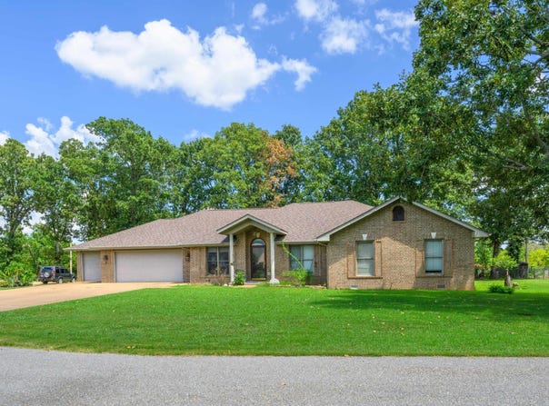 2041 SHADOW OAK DRIVE, Mountain Home, AR 72653