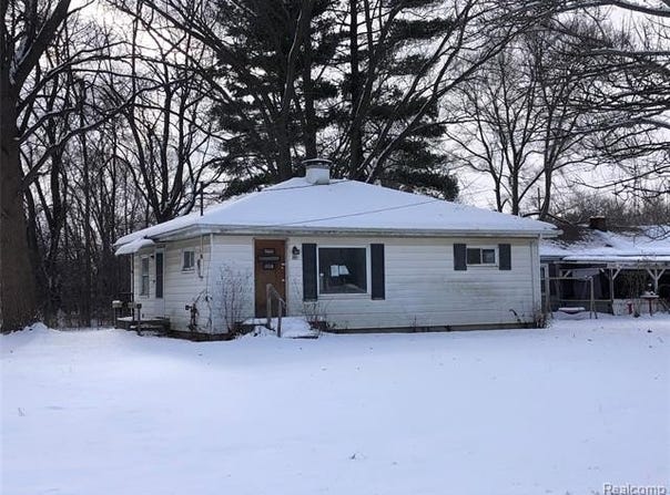 1704 E WEBSTER Road, Flint, MI 48505