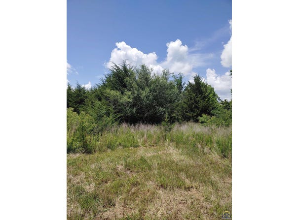 Marion RD, Oskaloosa, KS 66066