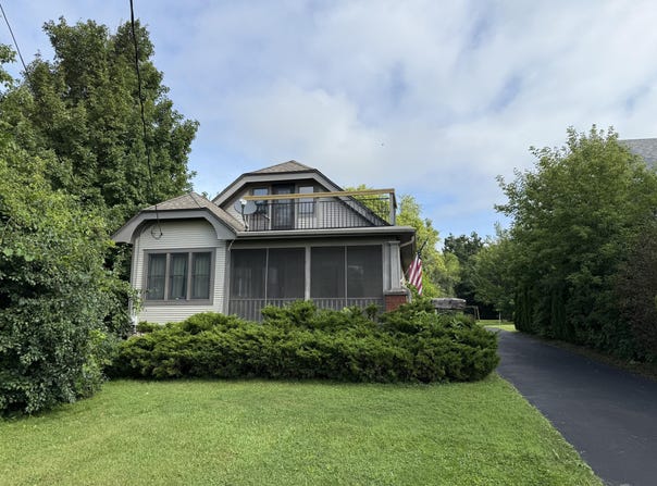 26044 W Loomis Rd, Wind Lake, WI 53185