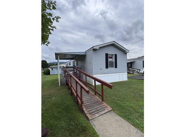 319 Emerald Isle, Smethport, PA 16749