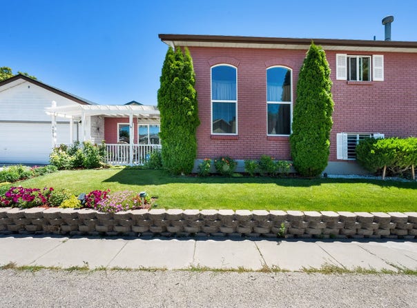 4697 W WOODCUTTER, West Valley City, UT 84120