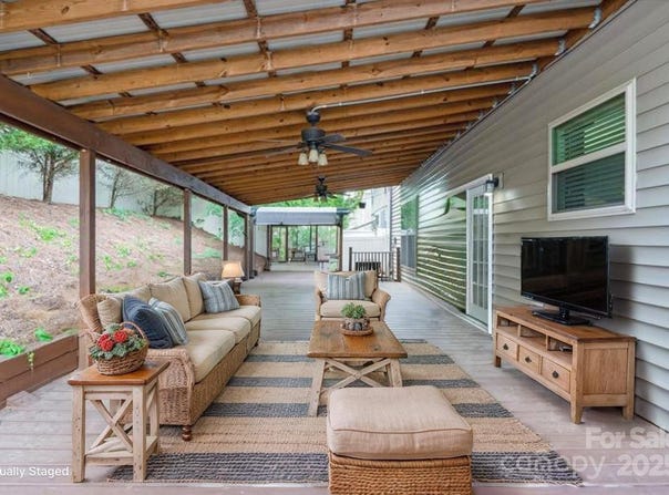 392 Winecoff Woods Drive NW, Concord, NC 28027