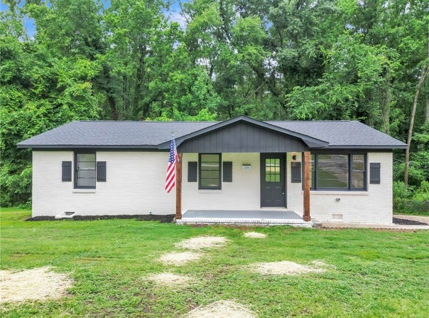 216 Ashcroft Drive, Greenwood, SC 29646