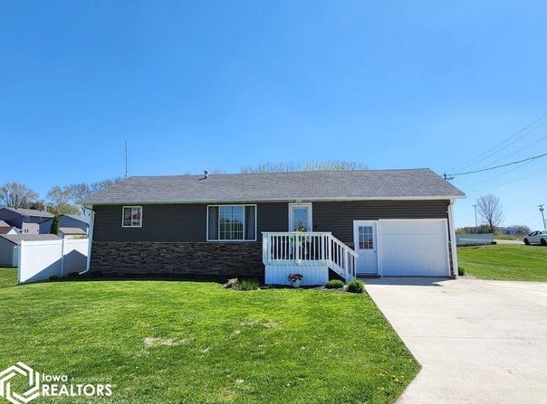 2332 Nation Avenue, Britt, IA 50423