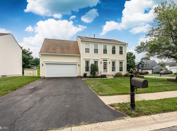 9 E HAWTHORNE DRIVE, NEWARK, DE 19702