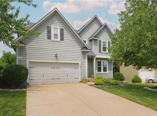 6352 NOBLE Street, Shawnee, KS 66218