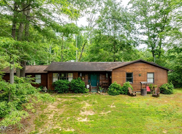 198 Forest Wood Lane, Mountain City, TN 37683