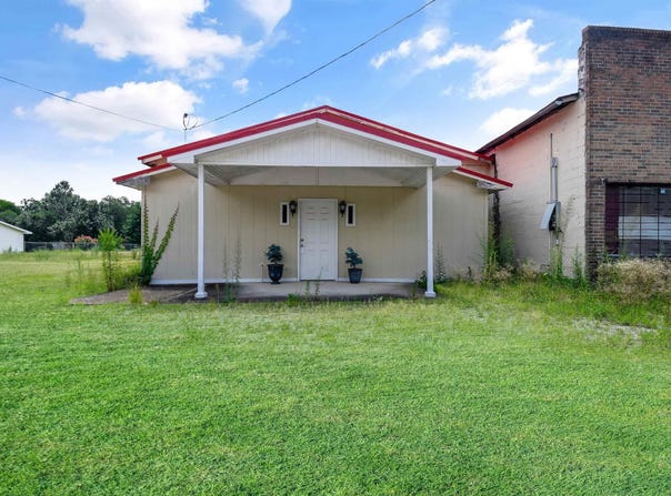 1205 2ND AVENUE, CLANTON, AL 35045