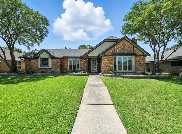 2208 Cedar Circle, Carrollton, TX 75006