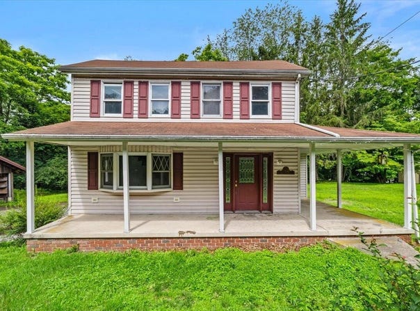 10 Deer Lane, Pottsville, PA 17901
