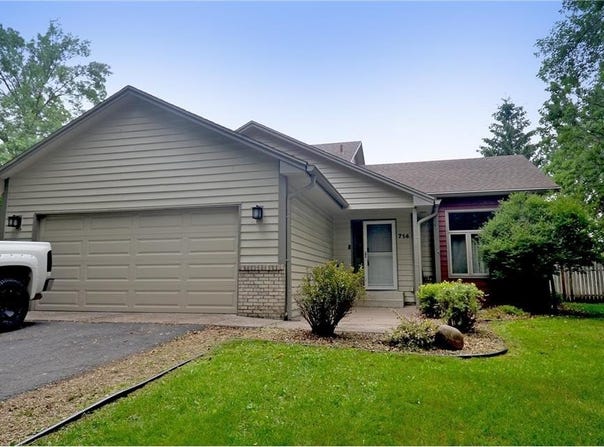 714 N Brookview Lane SW, Isanti, MN 55040