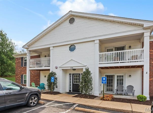 918 Hanna Place Court, Ballwin, MO 63021