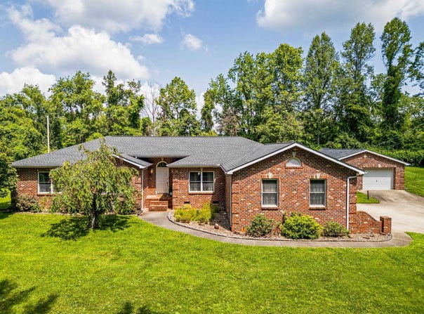16 Mockingbird Drive, Milton, WV 25541