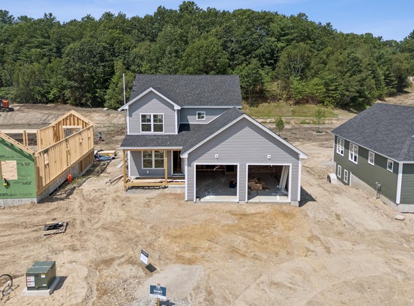 15 Feldspar Lane, Cumberland, ME 04021