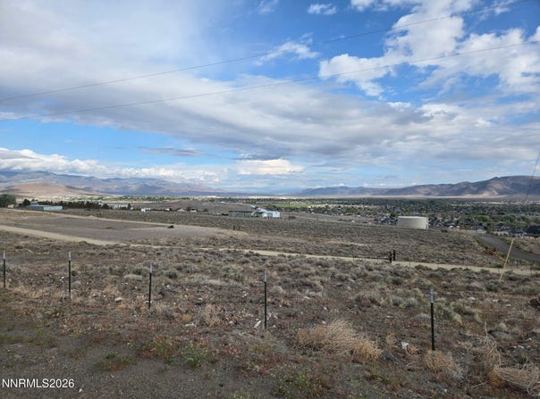 13 Valley View Drive, Fernley, NV 89408