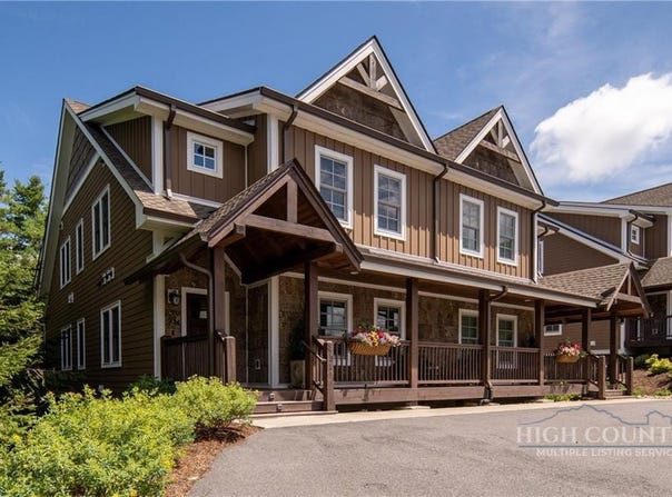 375 Chestnut Drive, Blowing Rock, NC 28605