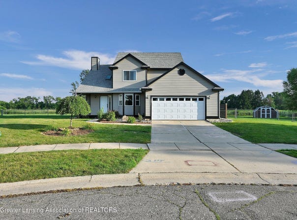 1211 Sumac Lane, Holt, MI 48842