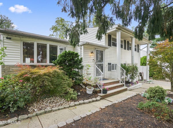 49 Frederick Place, Parlin, NJ 08859