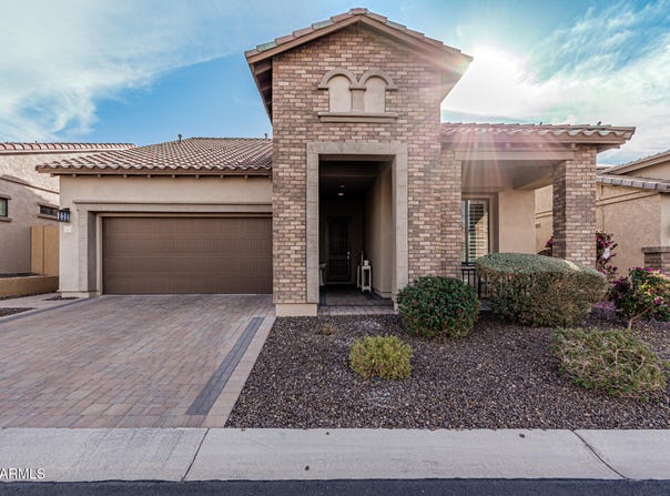 2065 N RED Cliff, Mesa, AZ 85207