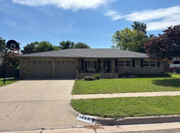 6082 Sunset Dr, Guymon, OK 73942