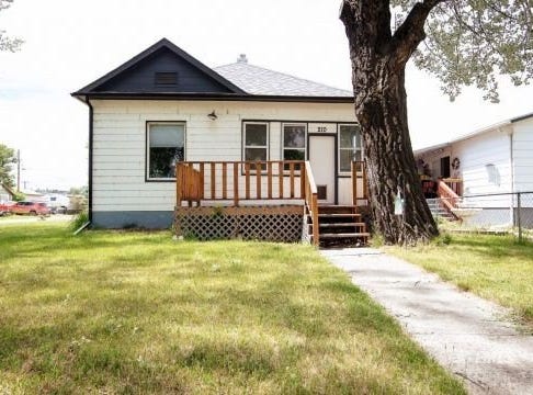 210 N 3rd Ave, Forsyth, MT 59327