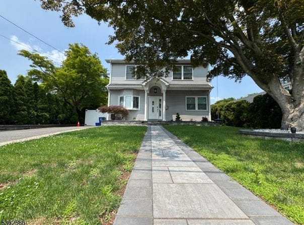 245 E Golf Ave, South Plainfield Boro, NJ 07080-5509
