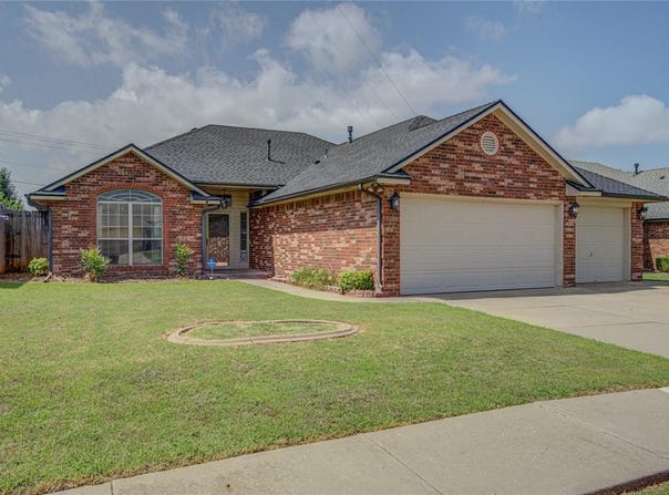 2900 SE 97th Street, Moore, OK 73160