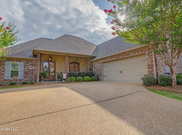 636 Hidden Hills Crossing, Brandon, MS 39047