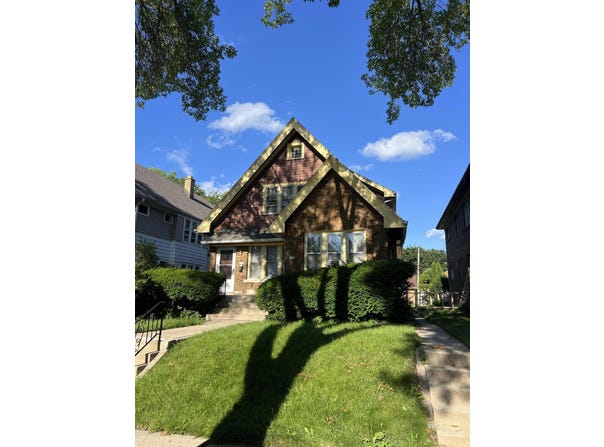 4124 N 24th Pl, Milwaukee, WI 53209