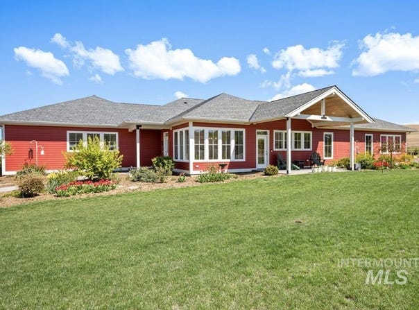 3112 Darby Road, Moscow, ID 83843