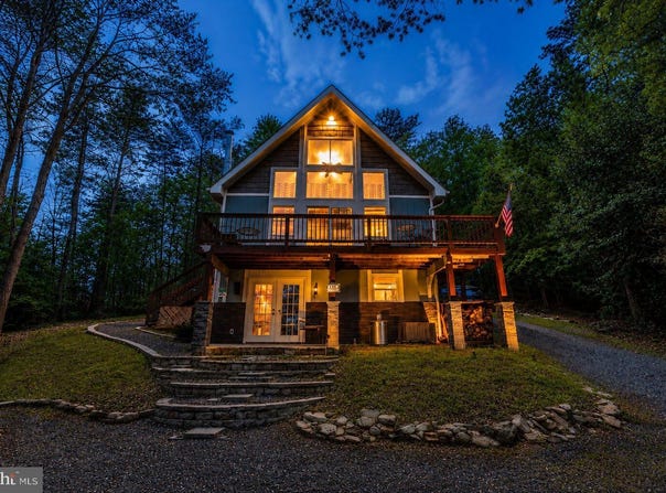 190 LONGSTREET Street, BASYE, VA 22810