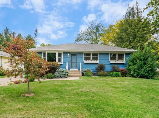 907 W Dean Avenue, Monona, WI 53716