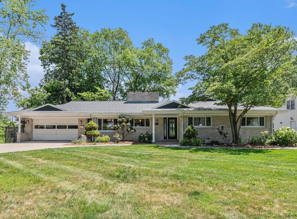 2507 Riverwood Terrace, St. Joseph, MI 49085