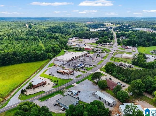 208 W COLLEGE STREET, COLUMBIANA, AL 35051