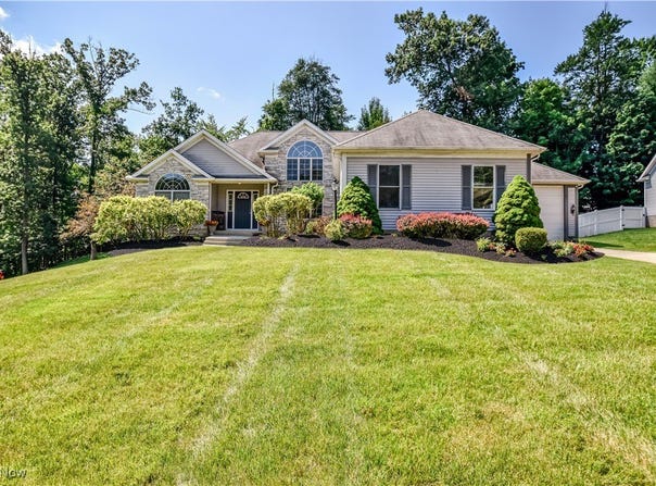 9798 Firestone Lane, Macedonia, OH 44056