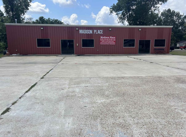 402 E Martin Luther King Dr, Madison, AR 72359