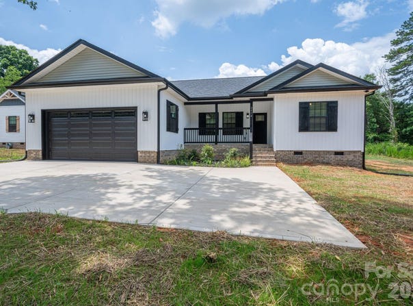 2474 Shoal Road, Crouse, NC 28033